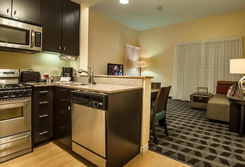 스위트, Towneplace Suites Dallas Desoto