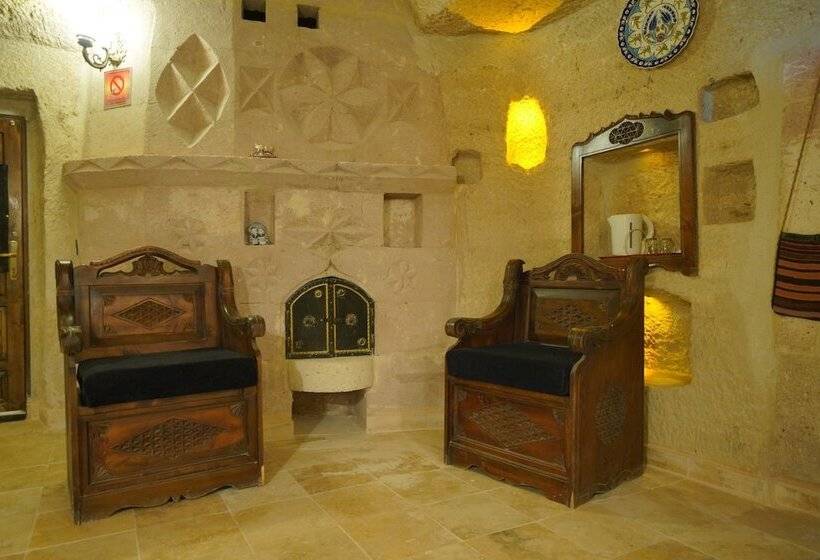 מיטת קינג בסוויטה, Travel Inn Cave