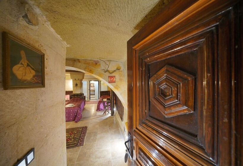 패밀리 룸, Travel Inn Cave