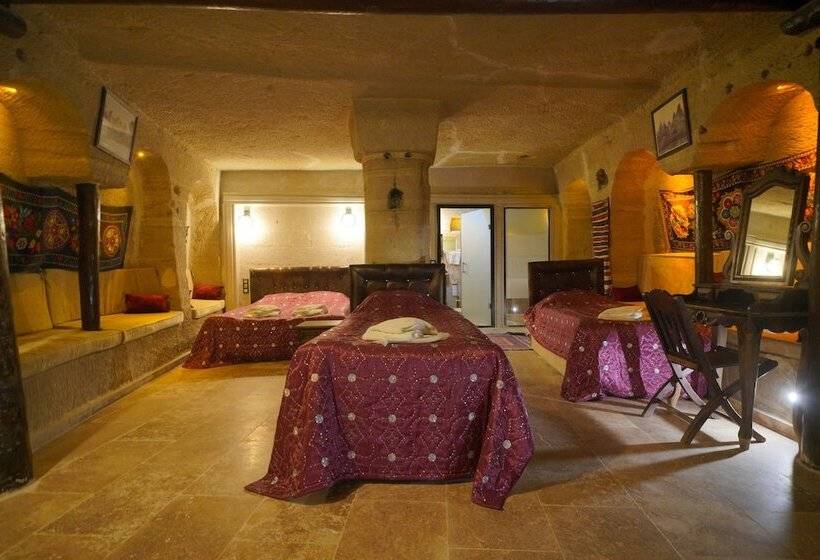 패밀리 룸, Travel Inn Cave