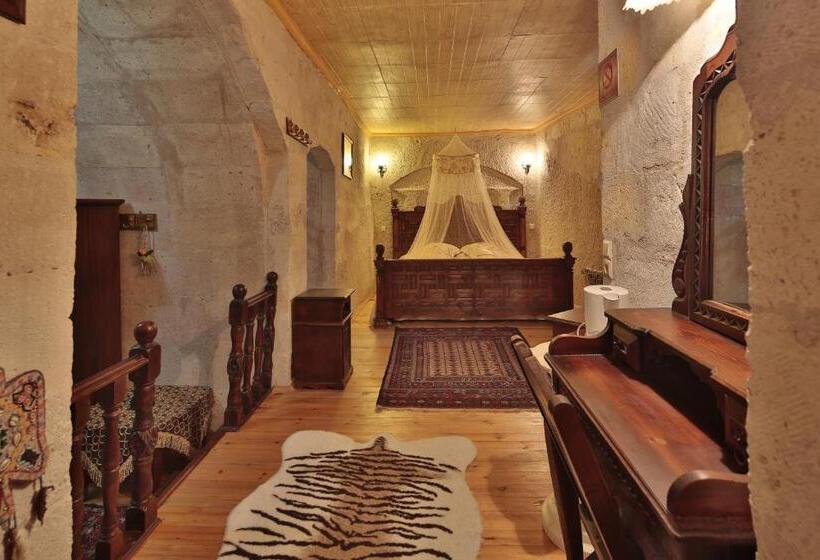 자쿠지 스위트, Travel Inn Cave