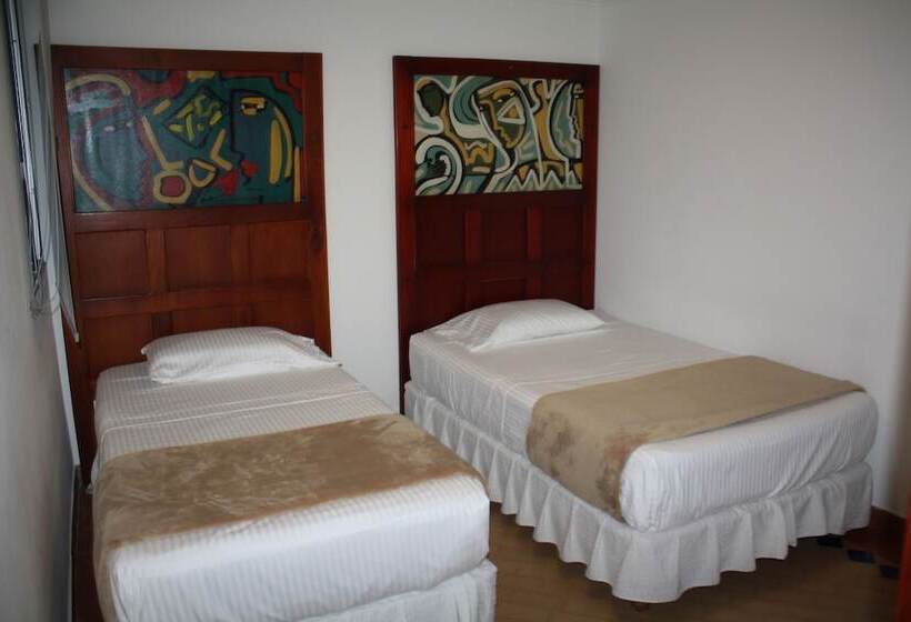 이코노미 룸, Cafe Real