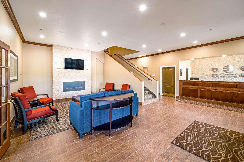 스위트, Comfort Inn & Suites Independence