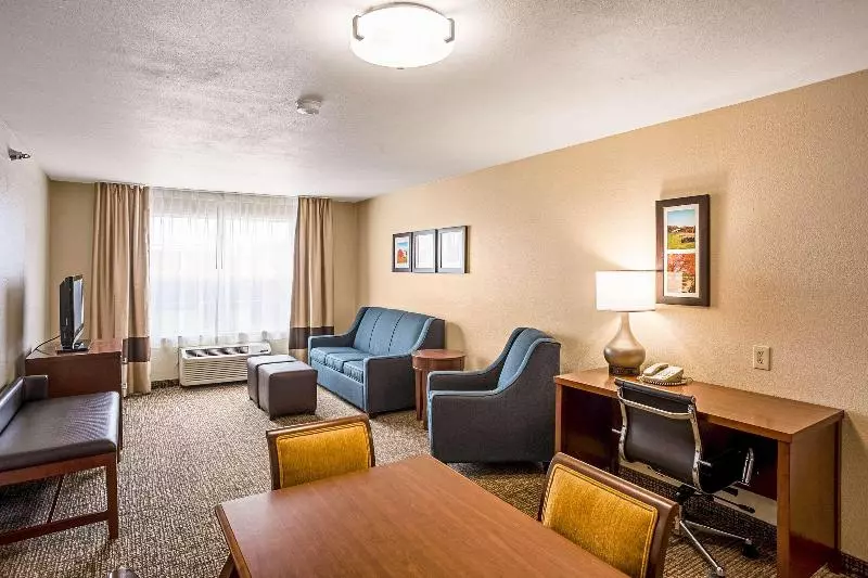 スイート, Comfort Inn & Suites Independence