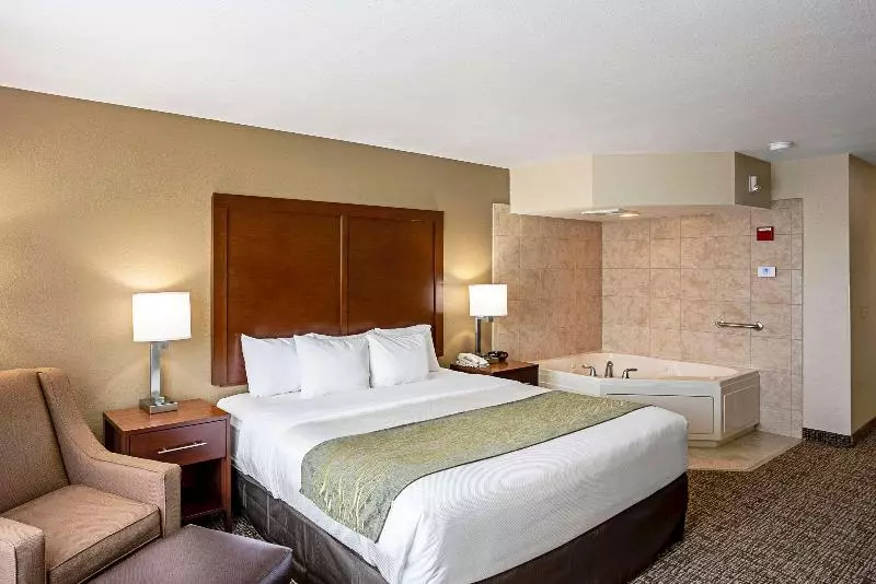 スイート, Comfort Inn & Suites Independence