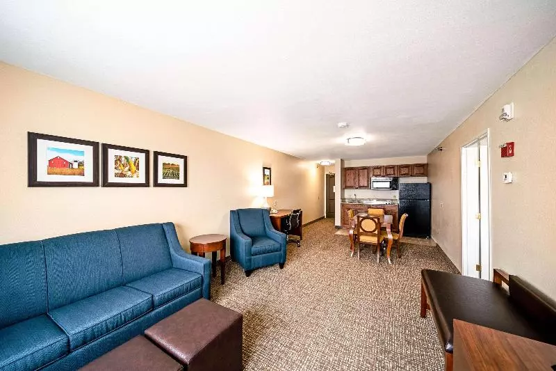 キングサイズベッドのスタンダードルーム, Comfort Inn & Suites Independence
