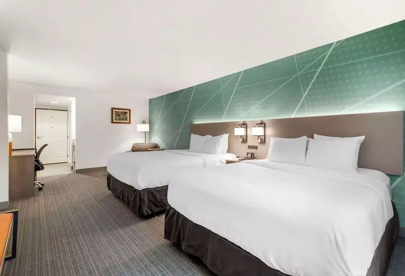 ２ダブルベッドのスタンダードルーム, Comfort Inn & Suites Lake George