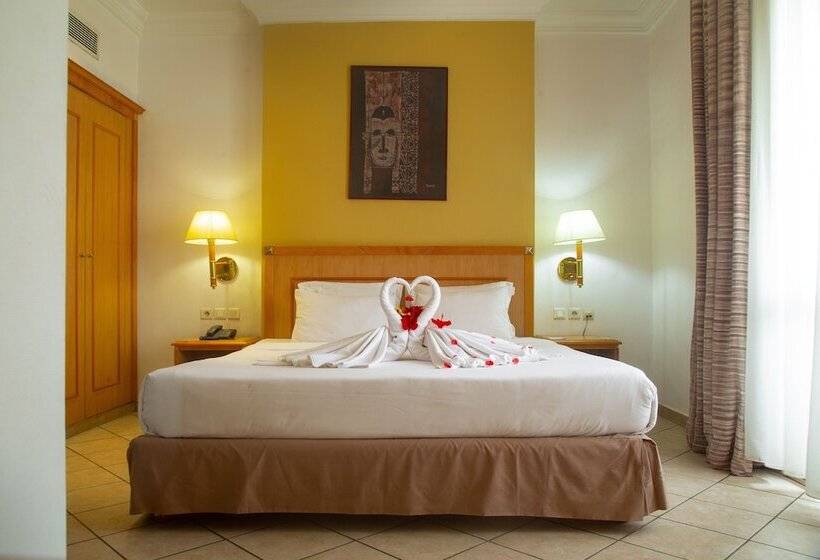 Номер Стандарт, Grand  Bamako