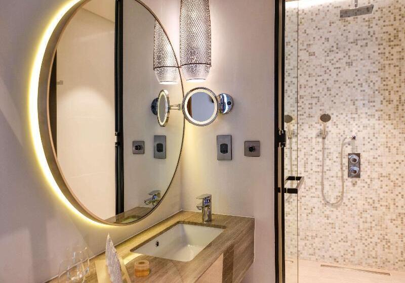 Номер Стандарт Индивидуальный, Grand Bamako