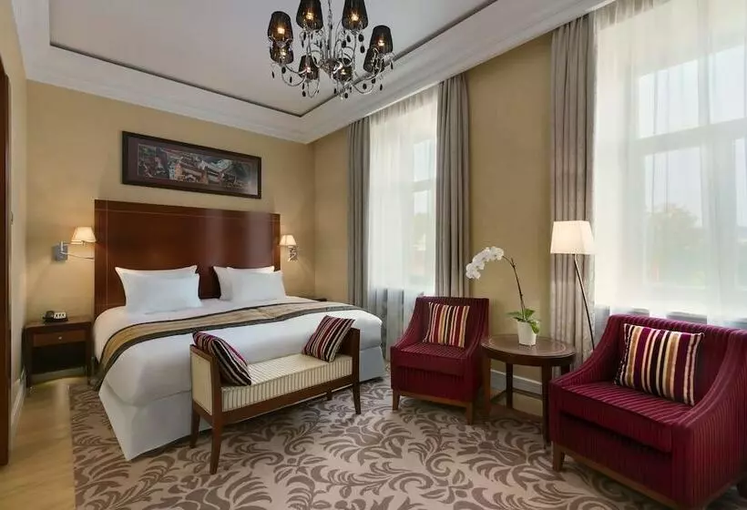 اتاق لوکس با بالکن, Grand Hotel Vilnius, Curio Collection By Hilton