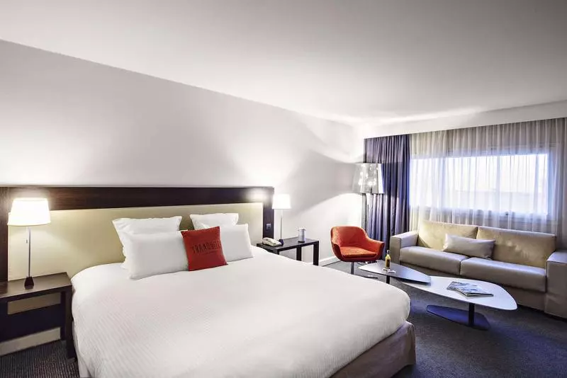 キングサイズベッドのスタンダードルーム, Holiday Inn Express & Suites Gonzales, An Ihg