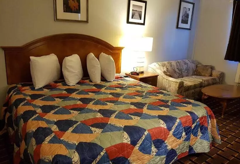 キングサイズベッドのスイートルーム, Le Mars Inn And Suites