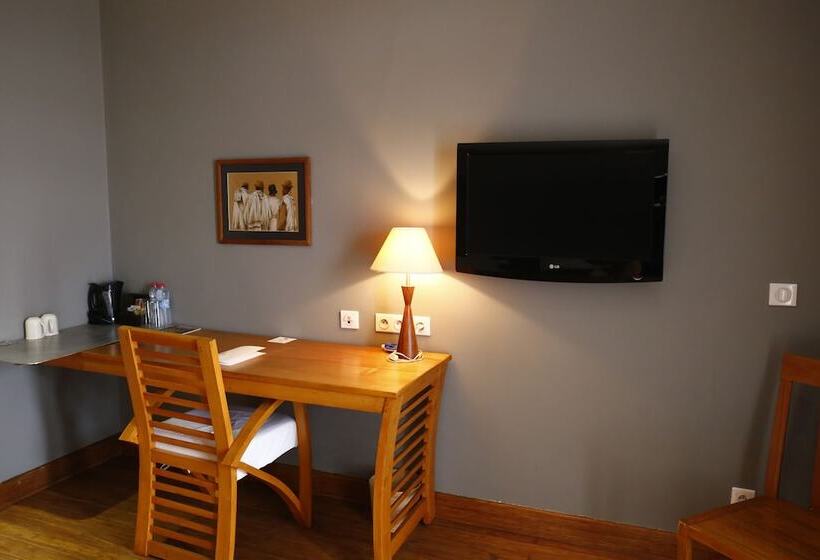 اتاق سوپریور, Radisson Hotel Tamboho Waterfront Antananarivo