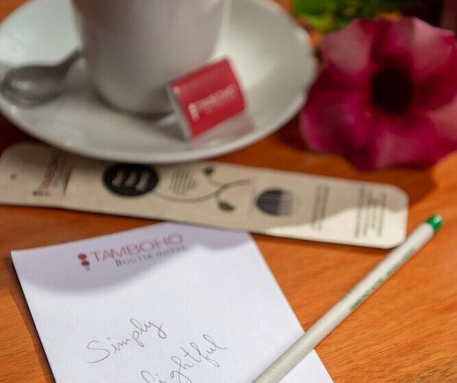 Superior room with lake view, Radisson Hotel Tamboho Waterfront Antananarivo