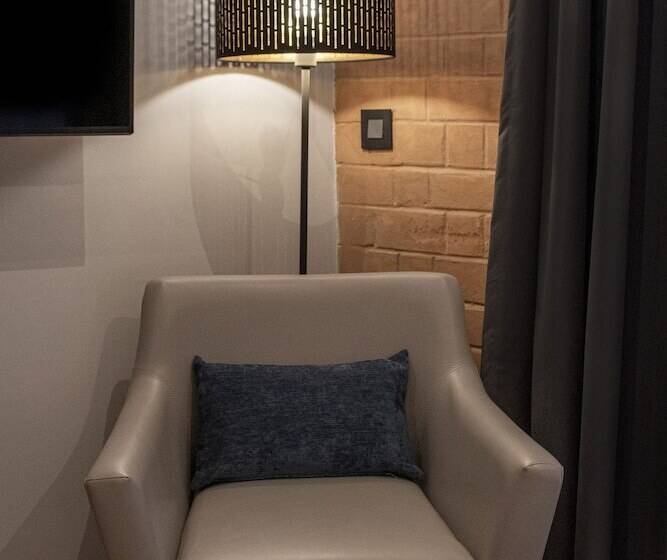 اتاق پرمیوم, Radisson Hotel Tamboho Waterfront Antananarivo