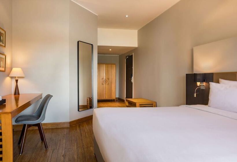 اتاق پرمیوم, Radisson Hotel Tamboho Waterfront Antananarivo