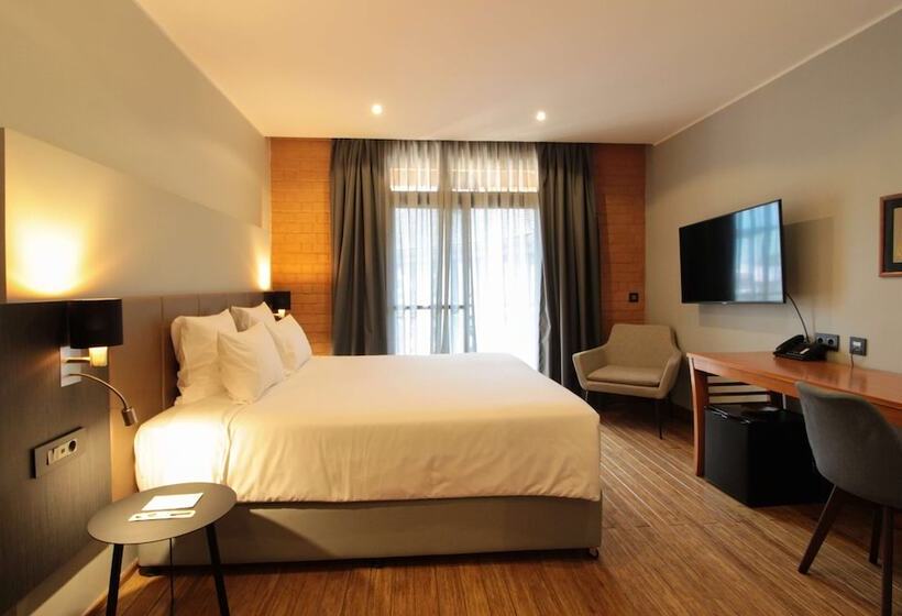 اتاق پرمیوم, Radisson Hotel Tamboho Waterfront Antananarivo