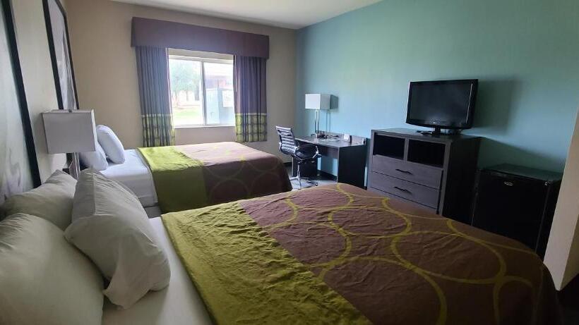 身障者適用クイーンサイズベッドルーム, Super 8 By Wyndham Lubbock West