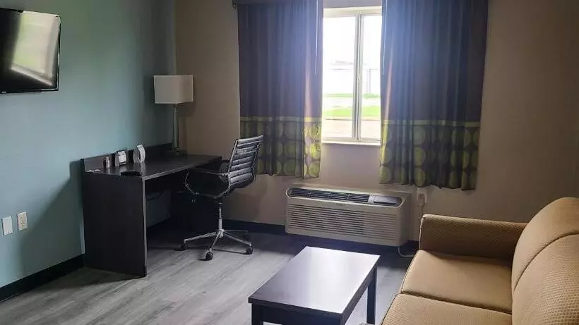 اتاق استاندارد با تخت بزرگ برای معلولان, Super 8 By Wyndham Lubbock West