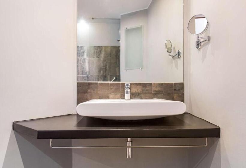 اتاق سوپریور, Radisson Hotel Tamboho Waterfront Antananarivo