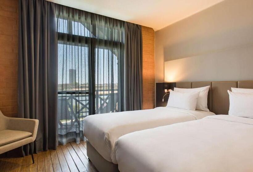 اتاق سوپریور, Radisson Hotel Tamboho Waterfront Antananarivo