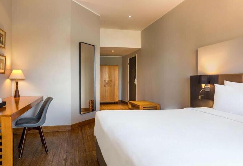 اتاق پرمیوم, Radisson Hotel Tamboho Waterfront Antananarivo