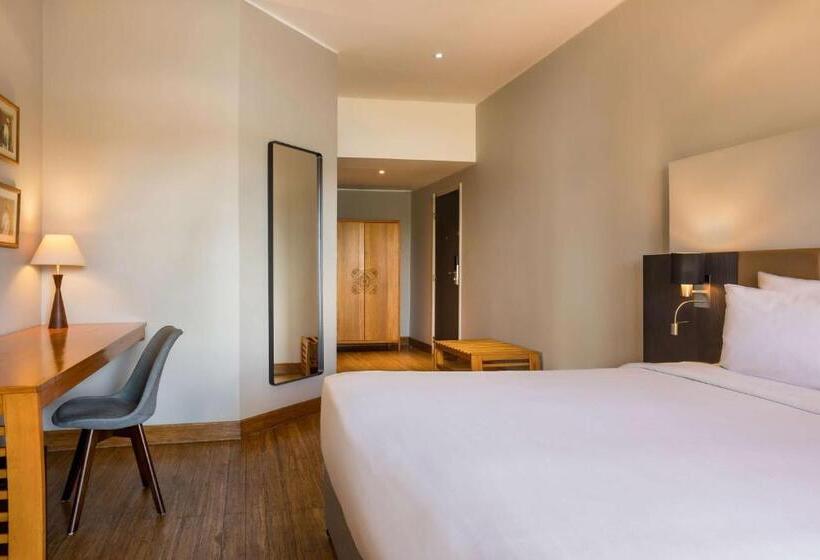 اتاق پرمیوم, Radisson Hotel Tamboho Waterfront Antananarivo