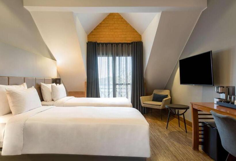 اتاق پرمیوم, Radisson Hotel Tamboho Waterfront Antananarivo