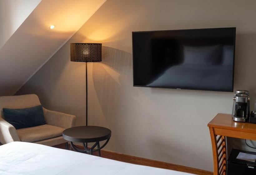 اتاق پرمیوم, Radisson Hotel Tamboho Waterfront Antananarivo