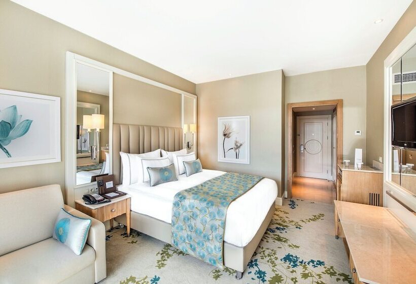 اتاق اساندارد با چشم‌انداز جانبی به دریا, Titanic Deluxe Lara