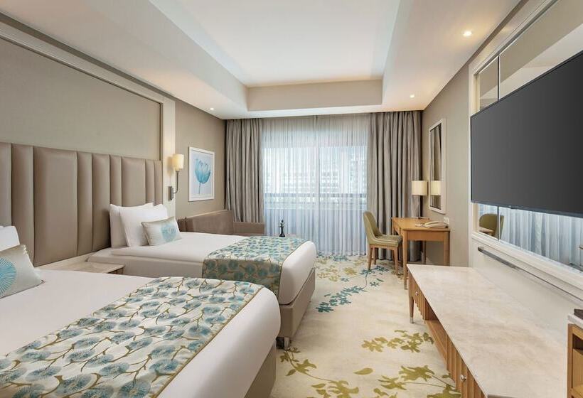 اتاق اساندارد با چشم‌انداز جانبی به دریا, Titanic Deluxe Lara