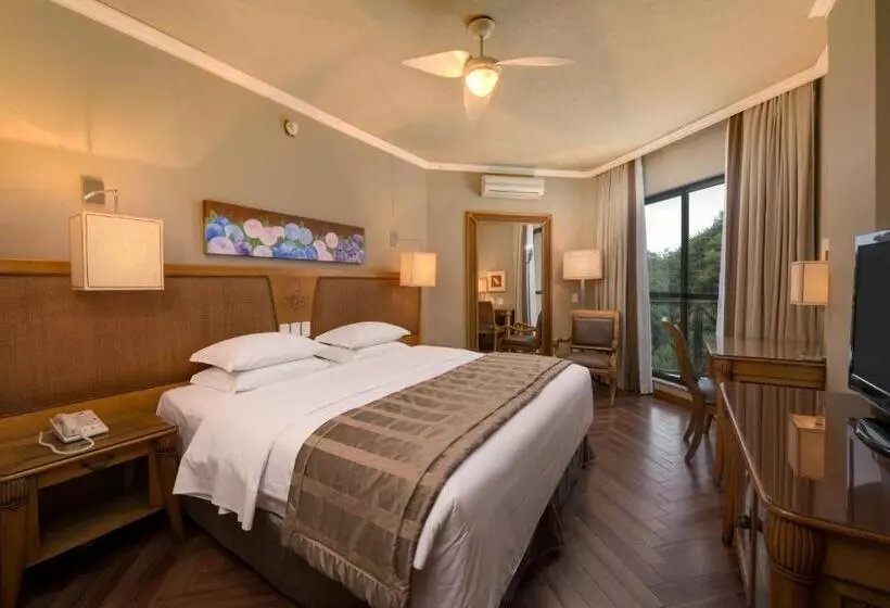 バルコニー付きスーペリアルーム, Wish Serrano Resort