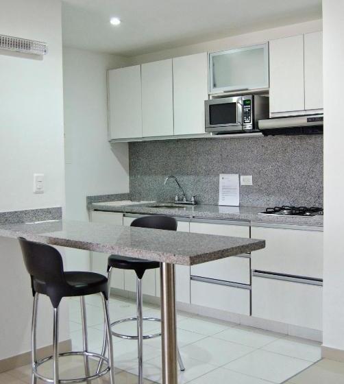 标准间, 122 Plaza Aparta