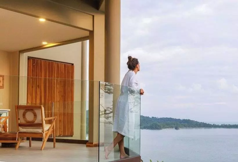 Superior Room, Arenas Del Mar Beachfront & Rainforest Resort Member Of The Cayuga Collection