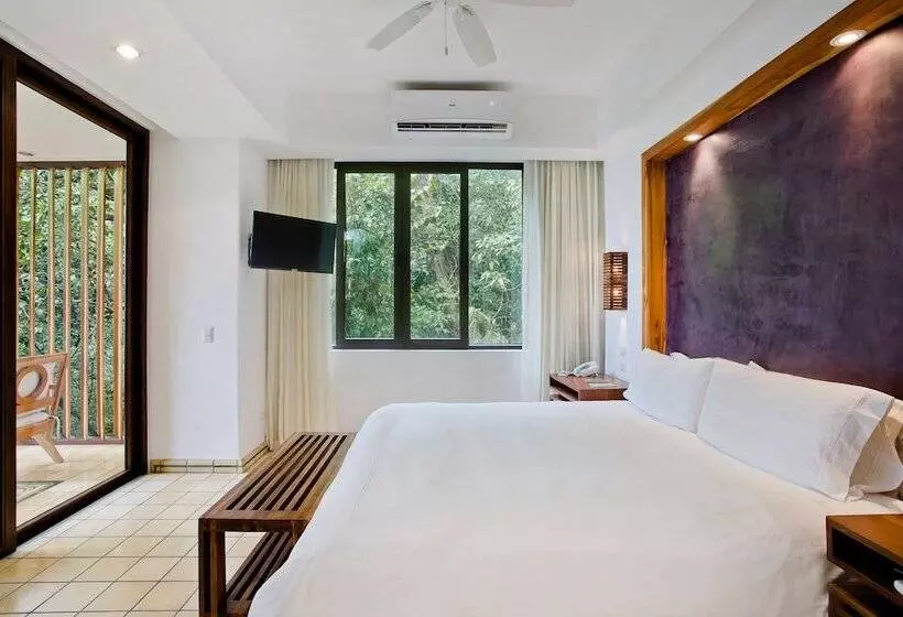 Superior Room, Arenas Del Mar Beachfront & Rainforest Resort Member Of The Cayuga Collection