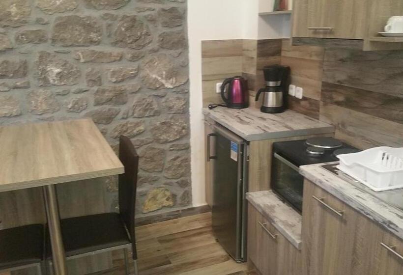 景色の見える一ベッドルームアパートメント, Avgonima All Seasons