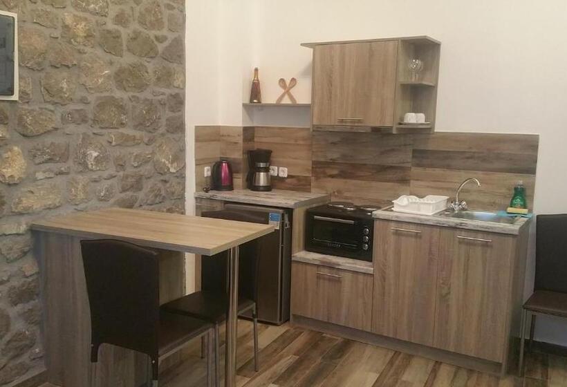 景色の見える一ベッドルームアパートメント, Avgonima All Seasons