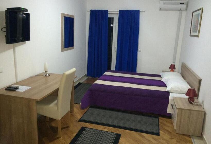 스탠다드 발코니 룸, Villa Royal