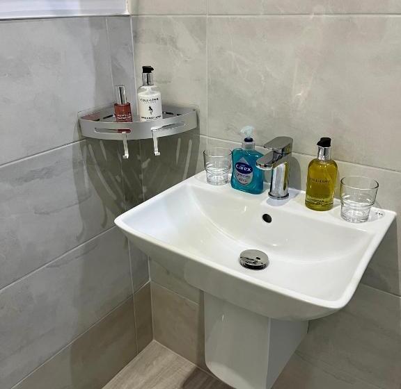 اتاق استاندارد با تخت بزرگ, Bentley Lodge