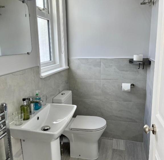 اتاق سوپریور سه تخته, Bentley Lodge