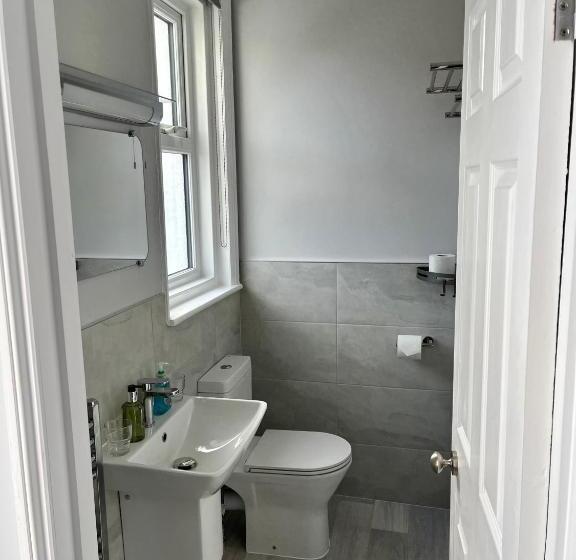 اتاق سوپریور سه تخته, Bentley Lodge