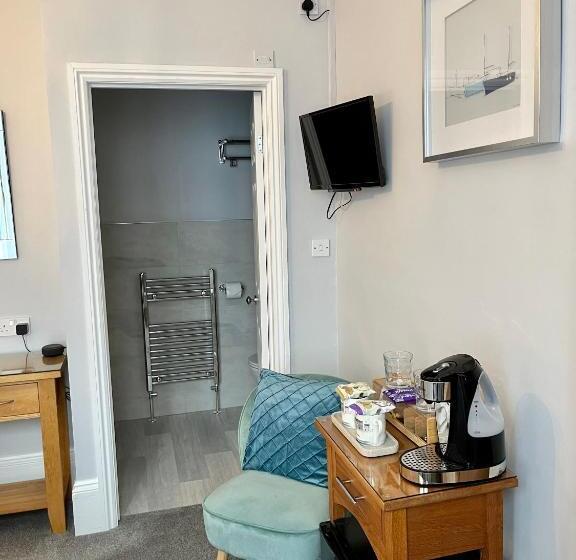 اتاق سوپریور با تخت بزرگ, Bentley Lodge