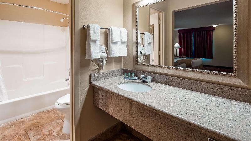 غرفة قياسية سرير كينج, Best Western Pine Springs Inn