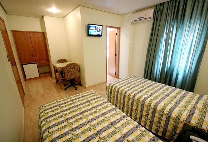 Standard Szoba, Cinelandia