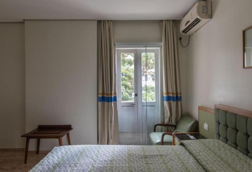 Kétágyas Standard Szoba, Cinelandia