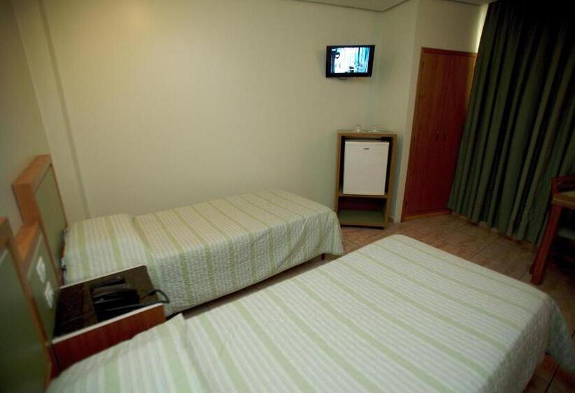 Standard Szoba, Cinelandia