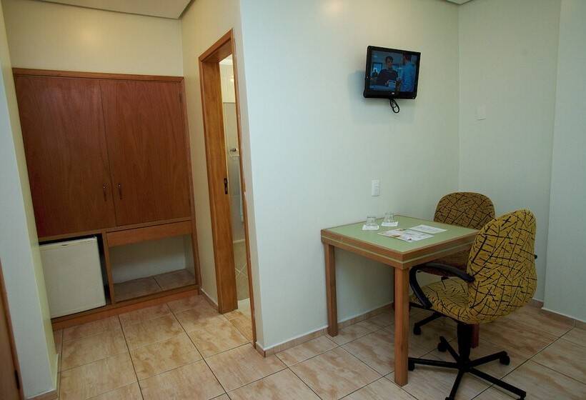 Kétágyas Standard Szoba, Cinelandia