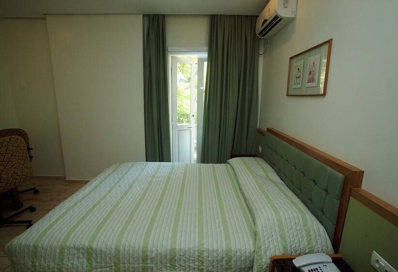 Kétágyas Standard Szoba, Cinelandia