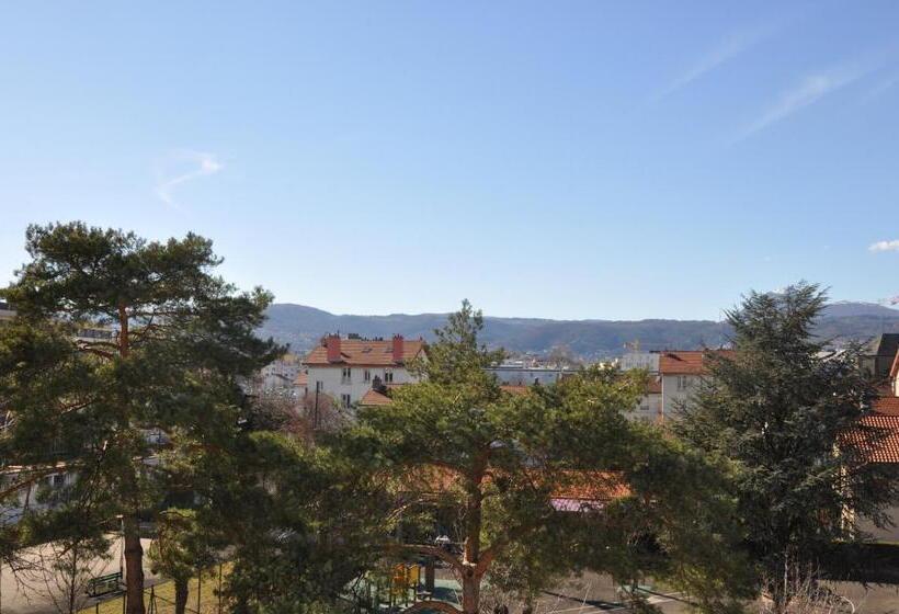 اتاق استاندارد, Clermont Estaing