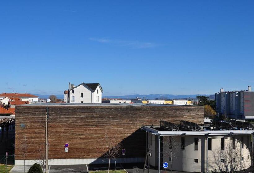 اتاق استاندارد, Clermont Estaing